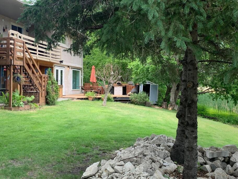 The Ox + Bow Apartment Portage la Prairie Exterior photo