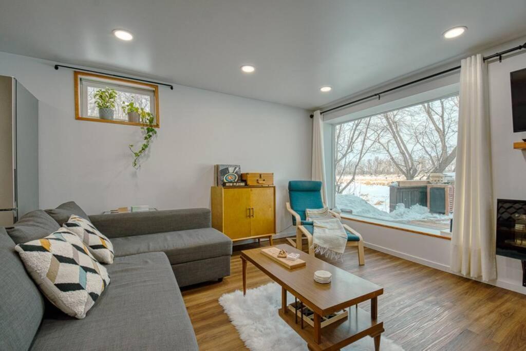 The Ox + Bow Apartment Portage la Prairie Exterior photo